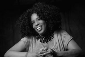 1 Macy_Gray_1572archiedit 2014_LR