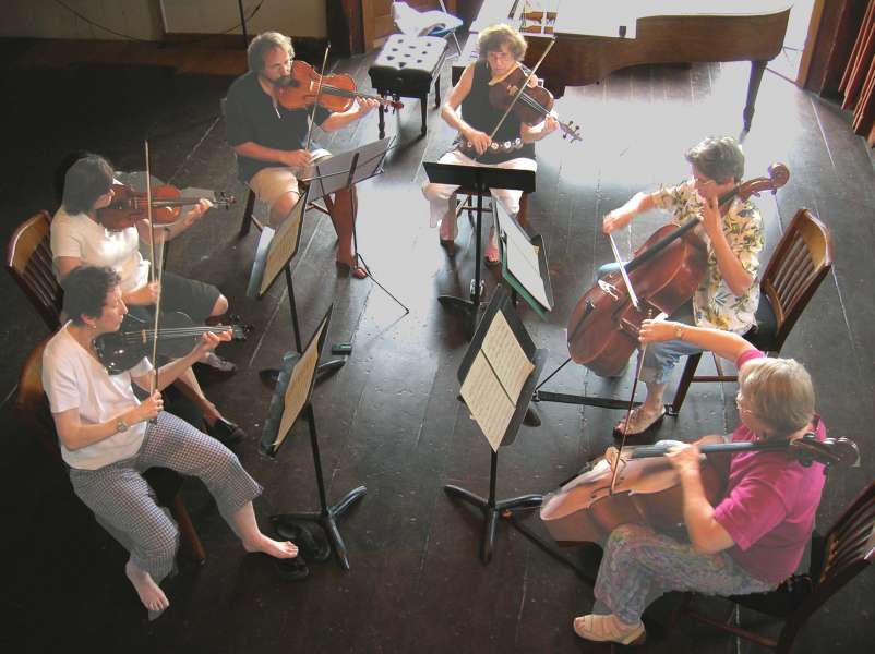 Amateur_music_making