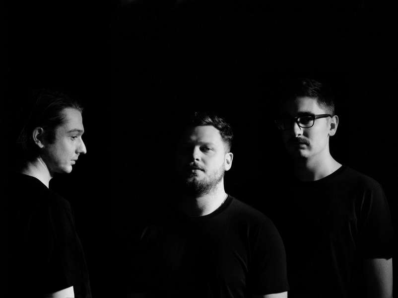 alt-J-TIAY-01-credit-Gabriel-Green_Low