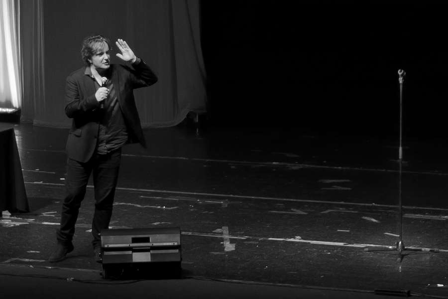 dylan_moran02