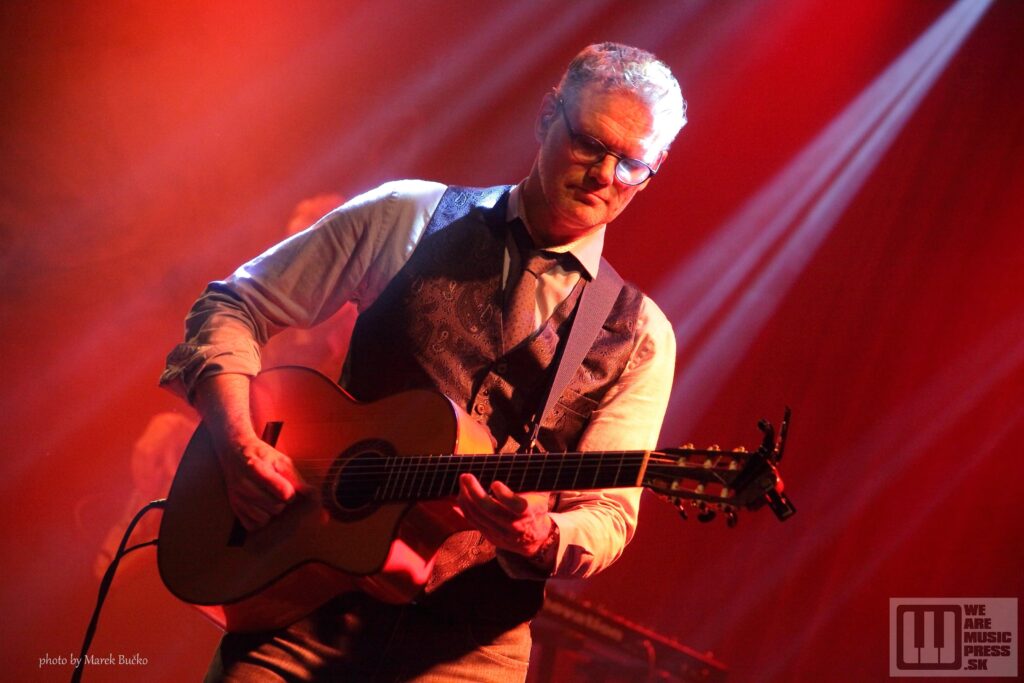 Jesse Cook & Band / BlueZodiac live at Atelier Babylon, Bratislava 2020 / photo by: Marek Bučko