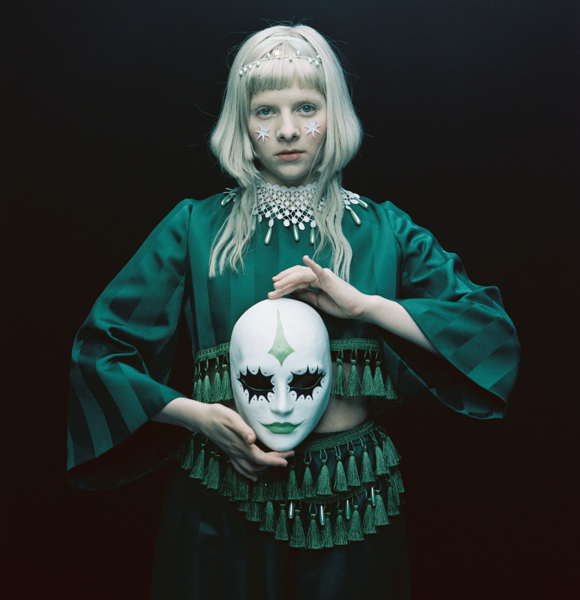 Aurora príde s novými skladbami do Čiech Music Press informuje o hudbe